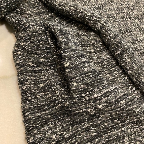 Velvet by Graham & Spencer Knit Dark Gray Tweed Pattern Long Cardigan, Small. - Picture 10 of 11